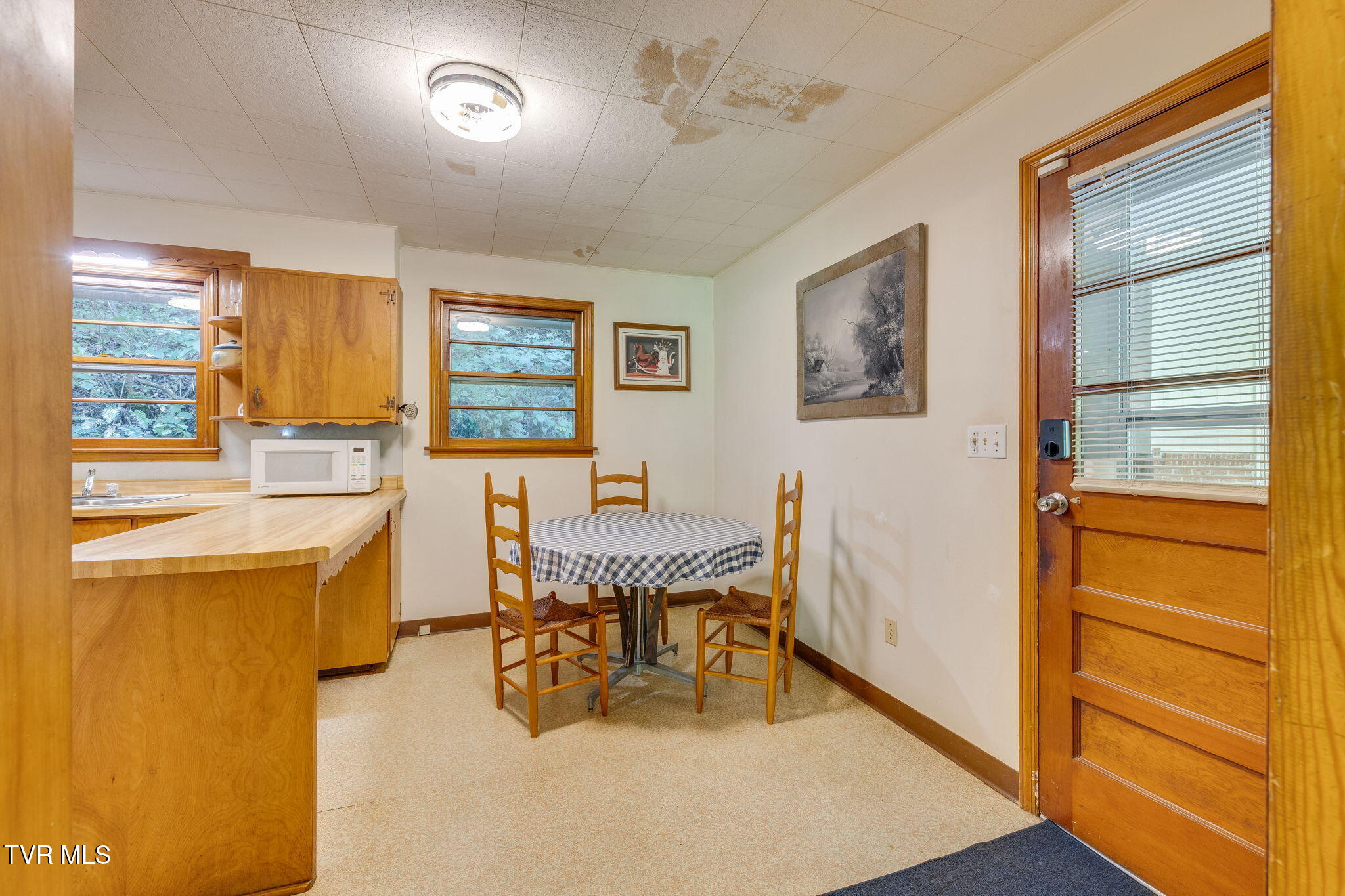 624 Whaley Town Road Butler, TN 37640 - Photo 12 of 35 008