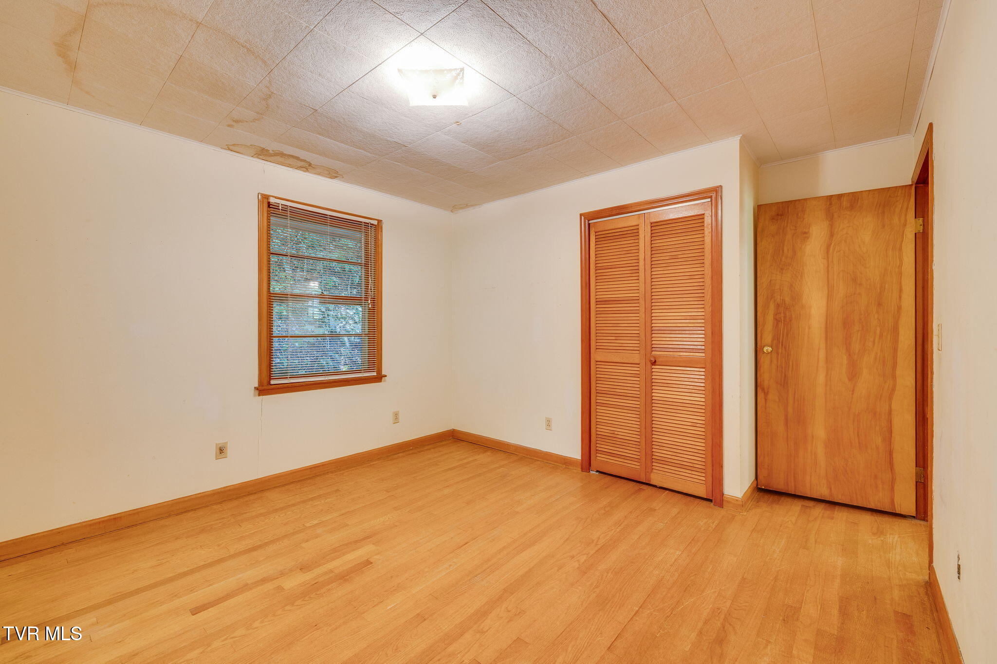 624 Whaley Town Road Butler, TN 37640 - Photo 21 of 35 018