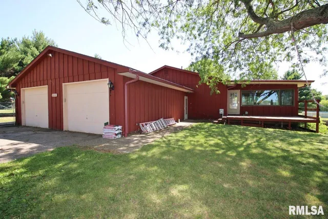 $300,000 | 1668 825 Avenue, Lincoln, IL 62656