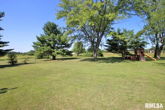 $300,000 | 1668 825 Avenue, Lincoln, IL 62656