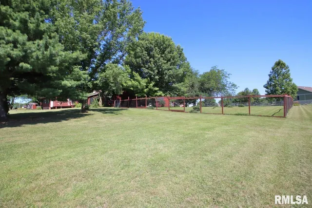 $300,000 | 1668 825 Avenue, Lincoln, IL 62656