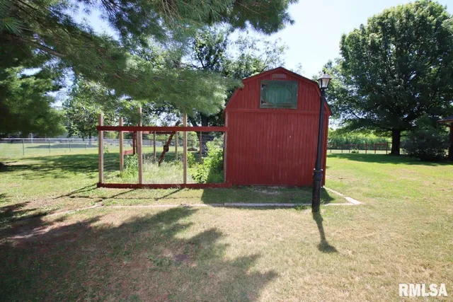 $300,000 | 1668 825 Avenue, Lincoln, IL 62656