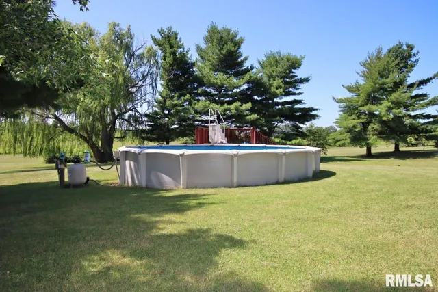 $300,000 | 1668 825 Avenue, Lincoln, IL 62656