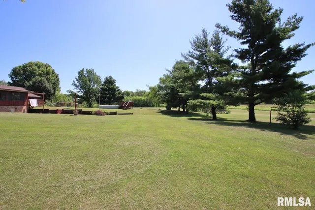 $300,000 | 1668 825 Avenue, Lincoln, IL 62656