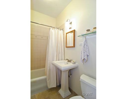 507 West Aldine Avenue, Unit 2B Chicago, IL 60657 - Photo 11 of 16