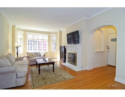 507 West Aldine Avenue, Unit 2B Chicago, IL 60657 - Photo 3 of 16