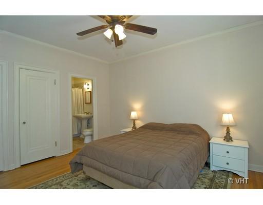 507 West Aldine Avenue, Unit 2B Chicago, IL 60657 - Photo 10 of 16