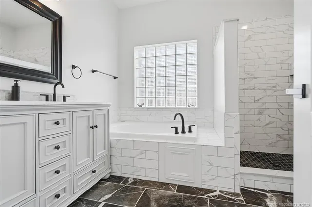 $525,000 | 884 Northwest Waterlily Place, Stuart, FL 34994