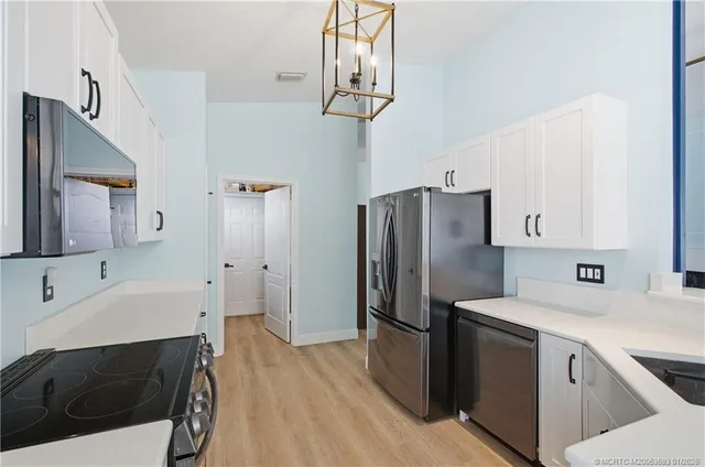 $525,000 | 884 Northwest Waterlily Place, Stuart, FL 34994