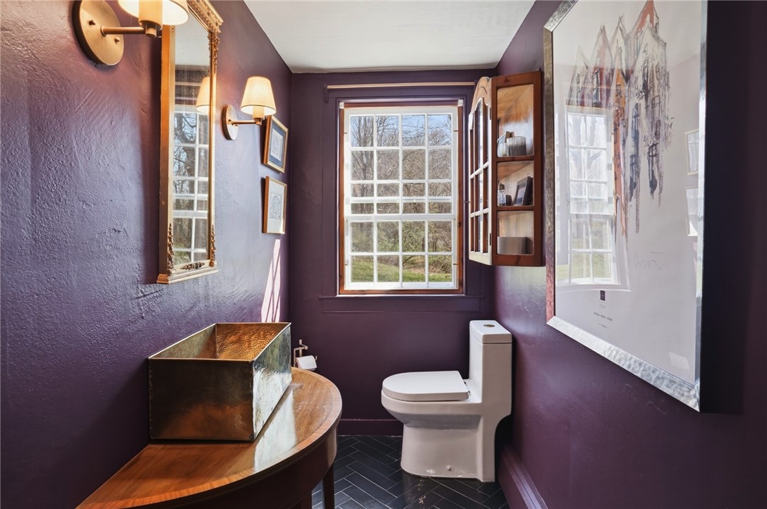 604 Pendleton Hill Road North Stonington, CT 06359 - Photo 10 of 39 Half bath