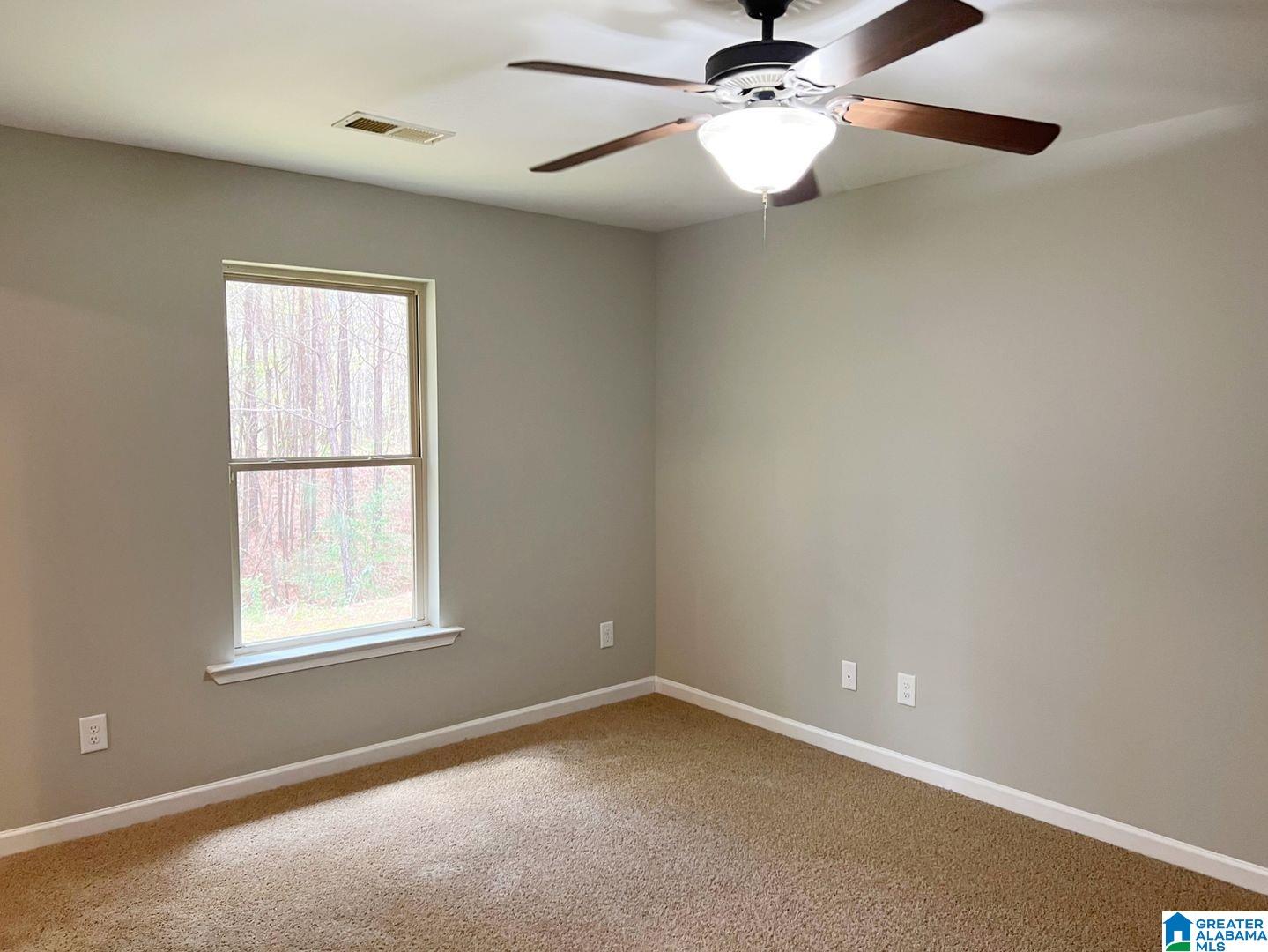 449 Marsh Circle Calera, AL 35040 - Photo 4 of 23