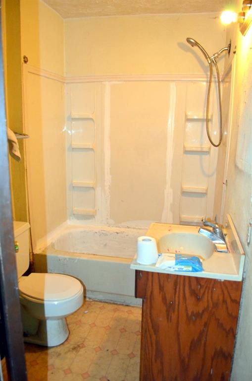 3415 Andover Road Anderson, IN 46013 - Photo 9 of 16 Gallery Image 9
