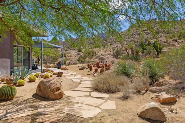 $844,000 | 8744 Star Lane, Joshua Tree, CA 92252