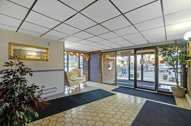 $69,999 | 14635 Greenwood Road, Unit 103, Dolton, IL 60419