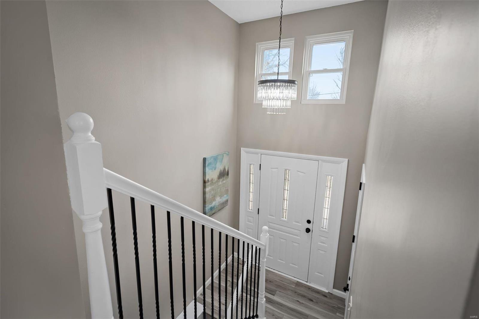 2385 Derhake Road Florissant, MO 63033 - Photo 3 of 39