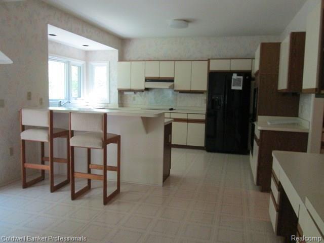 31235 Country Ridge Circle Farmington Hills, MI 48331 - Photo 7 of 32