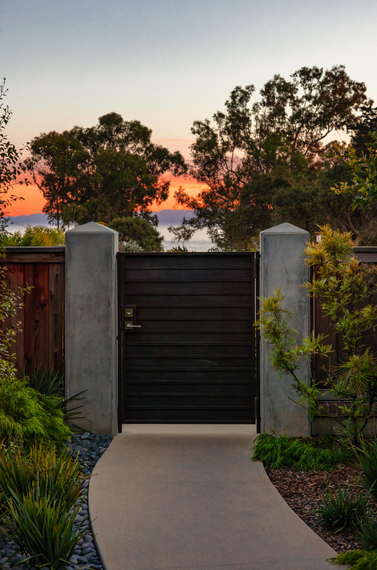 Undisclosed Address Santa Barbara, CA 93109 - Photo 4 of 29 1808 Lighthouse_0017