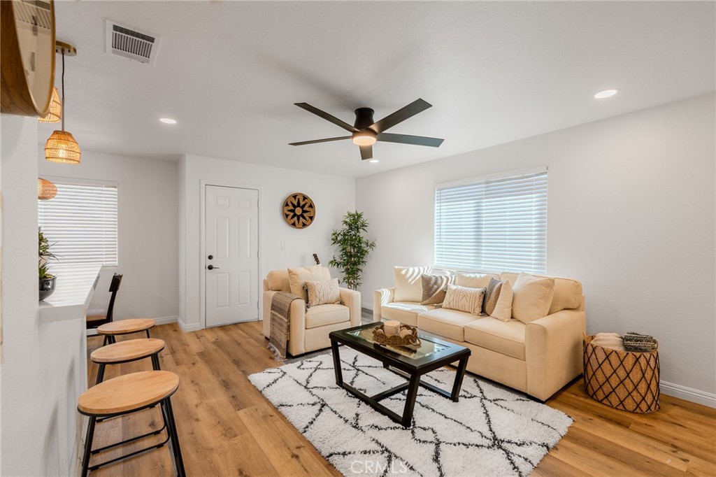 34634 Pso Del Valle Barstow, CA 92311 - Photo 3 of 37 a living room with furniture