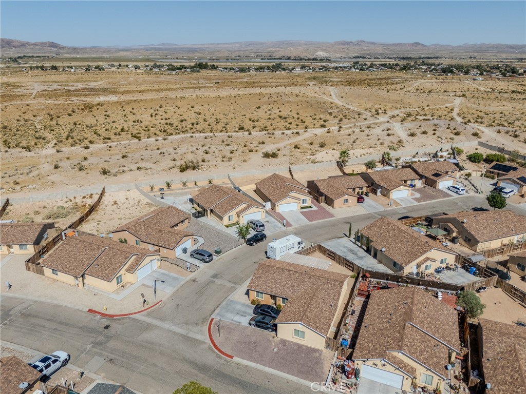34634 Pso Del Valle Barstow, CA 92311 - Photo 36 of 37 wooden floor with wooden floor