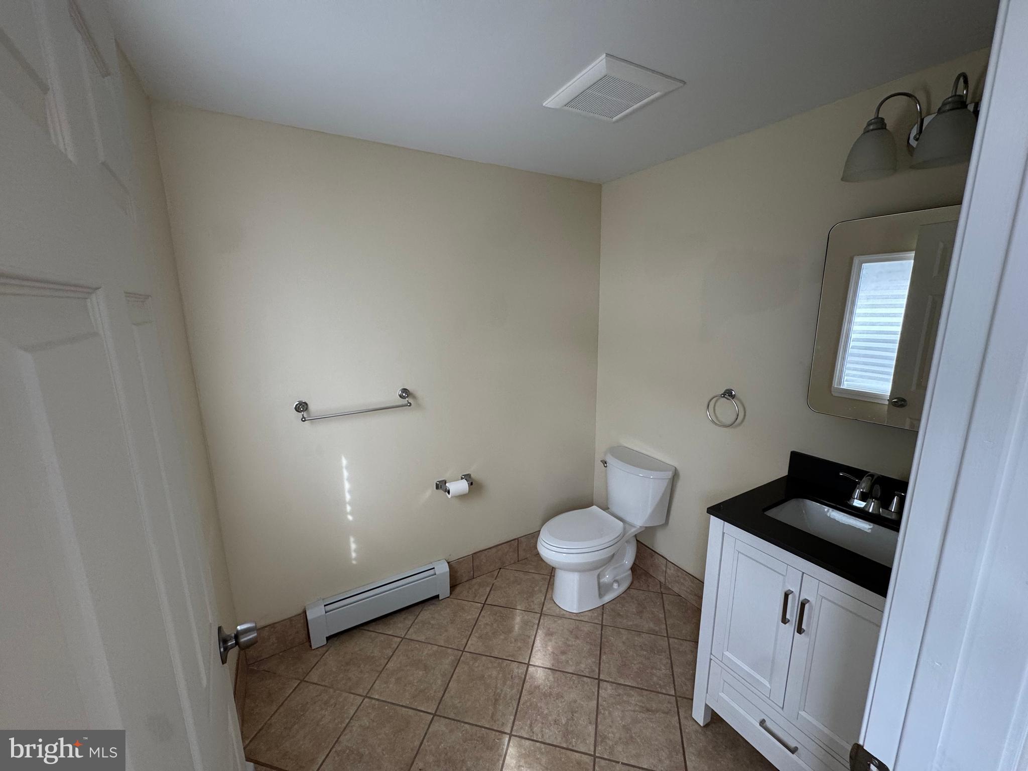 342 Dudley Avenue Narberth, PA 19072 - Photo 12 of 18 1st fl Powder room