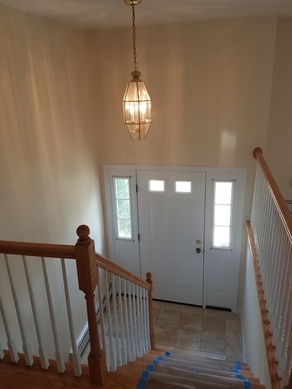 19 Locksley Road Danvers, MA 01923 - Photo 8 of 24 Gallery Image 8