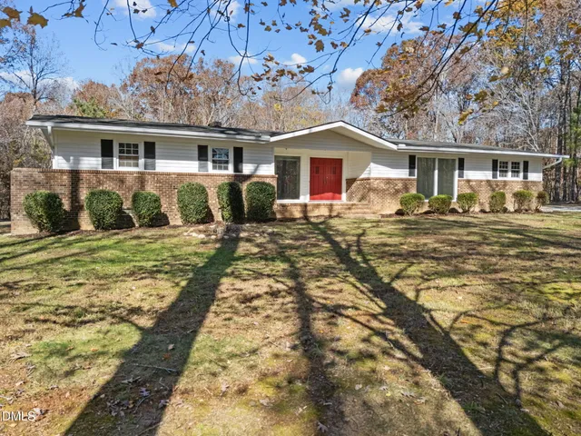 a front view of house with yard
