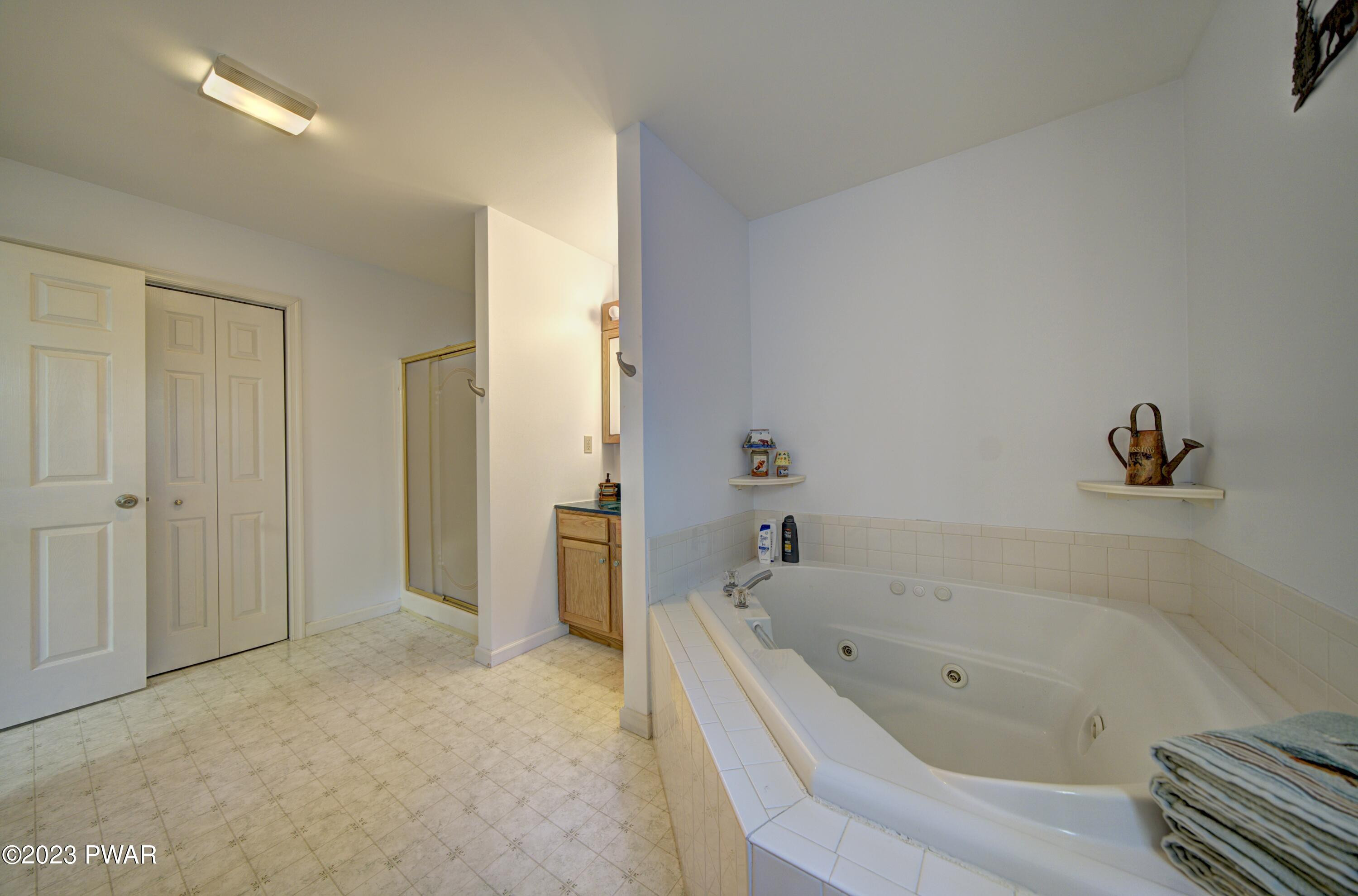 198 Tanager Road Lackawaxen, PA 18435 - Photo 26 of 40 Primary Bathroom