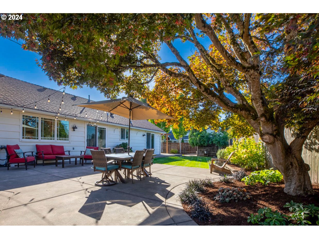 1440 Fetlock Court Eugene, OR 97401 - Photo 18 of 31 a view of a house with swimming pool and sitting area