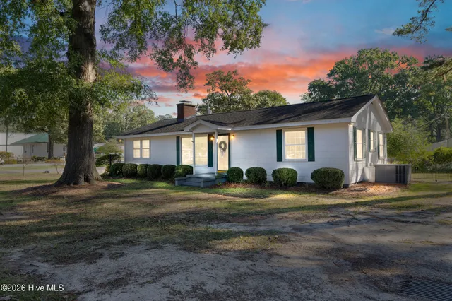 $249,900 | 208 North Church Street, Faison, NC 28341