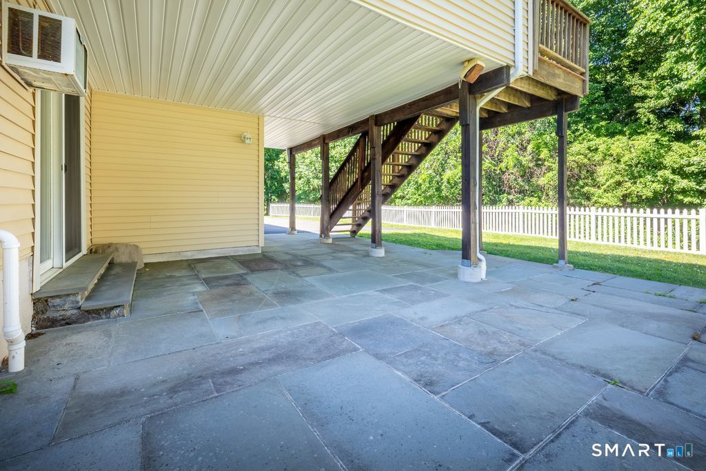 152 Holmes Road Ridgefield, CT 06877 - Photo 31 of 39