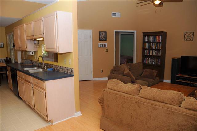 1702 Folkstone Road, Unit 2 Tallahassee, FL 32312 - Photo 16 of 25 Gallery Image 16