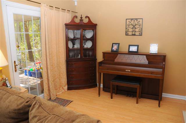 1702 Folkstone Road, Unit 2 Tallahassee, FL 32312 - Photo 17 of 25 Gallery Image 17
