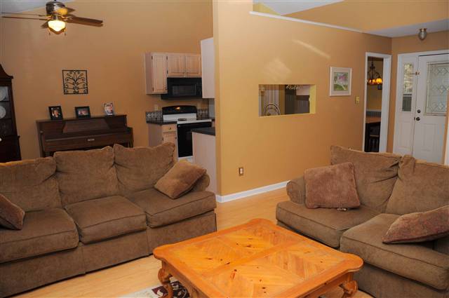 1702 Folkstone Road, Unit 2 Tallahassee, FL 32312 - Photo 18 of 25 Gallery Image 18