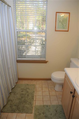 1702 Folkstone Road, Unit 2 Tallahassee, FL 32312 - Photo 6 of 25 Gallery Image 6