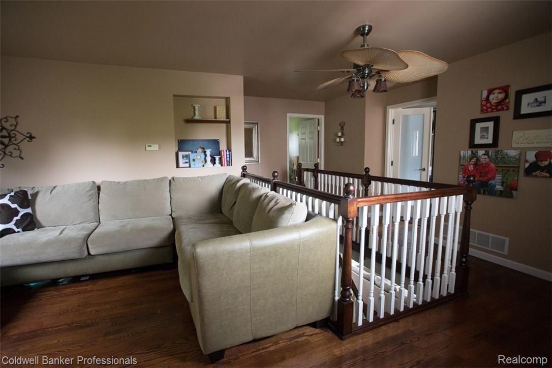 11635 Pardee Road Taylor, MI 48180 - Photo 43 of 81 ML1D0038.jpg
