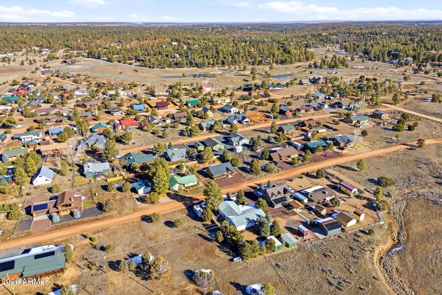 $399,999 | 2230 Page Drive, Overgaard, AZ 85933