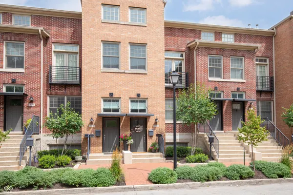 $2,800 | 517 North Park Avenue, Indianapolis, IN 46202