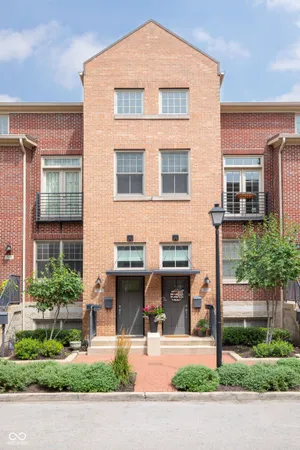 $2,800 | 517 North Park Avenue, Indianapolis, IN 46202