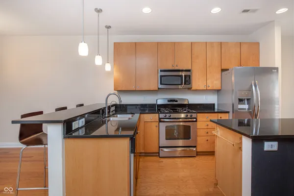 $2,800 | 517 North Park Avenue, Indianapolis, IN 46202