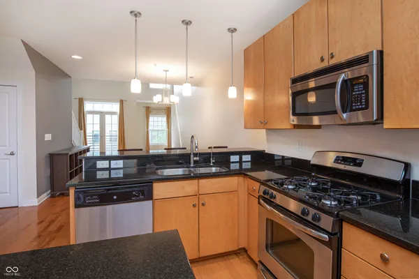 $2,800 | 517 North Park Avenue, Indianapolis, IN 46202