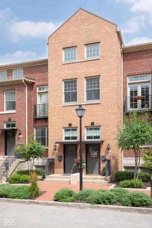 $2,800 | 517 North Park Avenue, Indianapolis, IN 46202