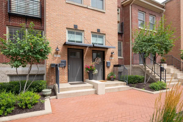 $2,800 | 517 North Park Avenue, Indianapolis, IN 46202