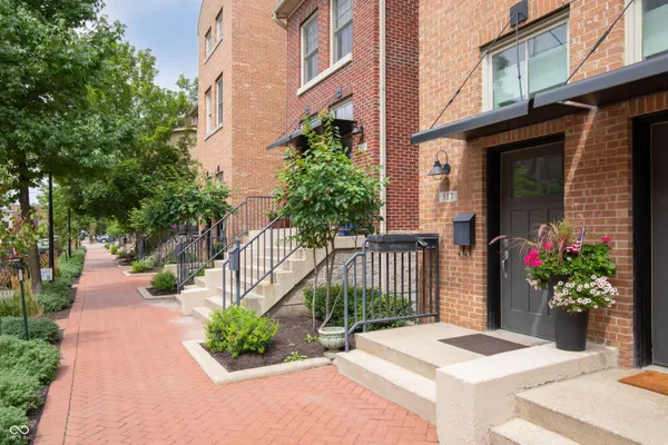 $2,800 | 517 North Park Avenue, Indianapolis, IN 46202