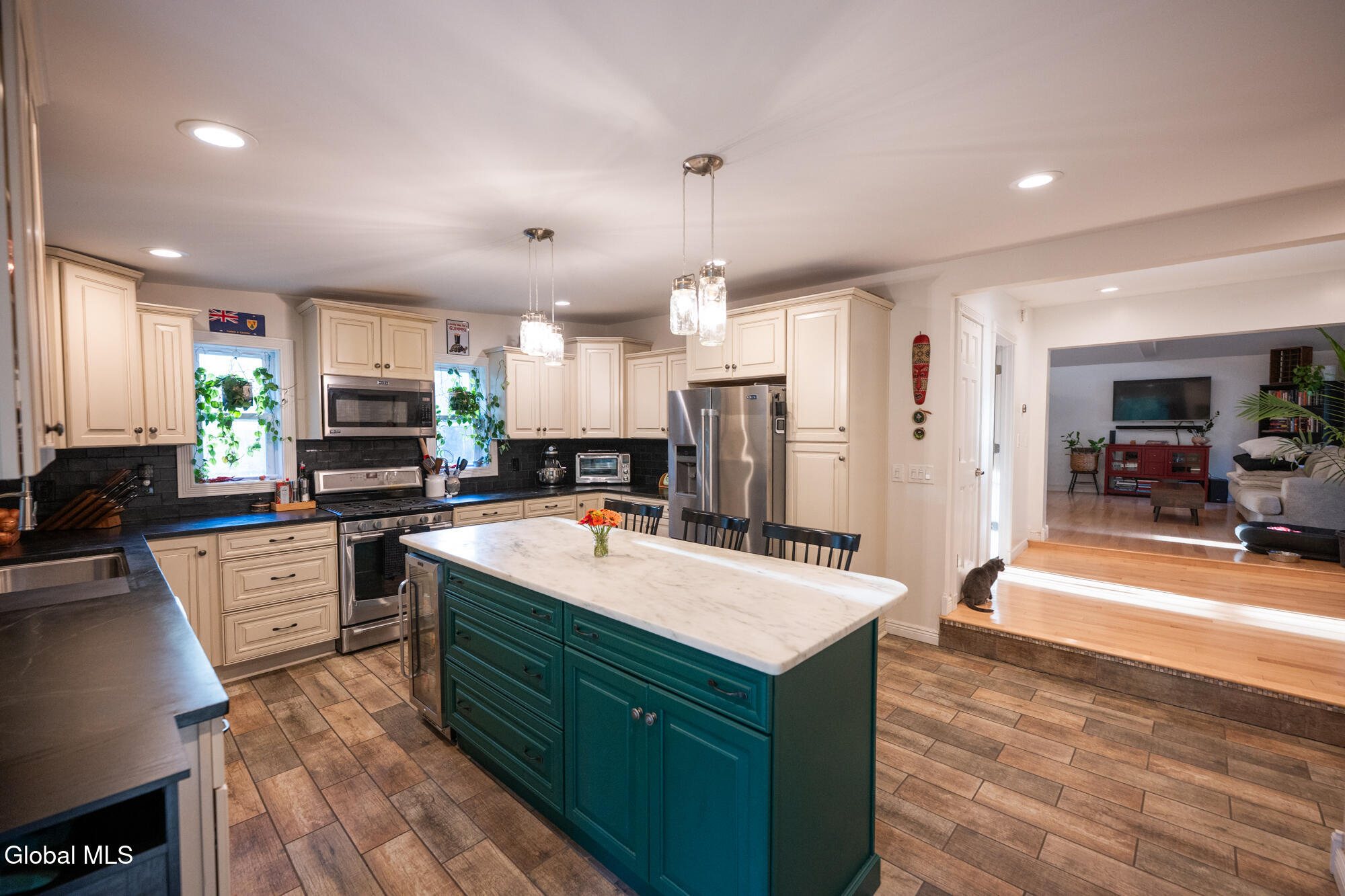 261 Old Post Road Malta, NY 12020 - Photo 17 of 48 _NZB5726