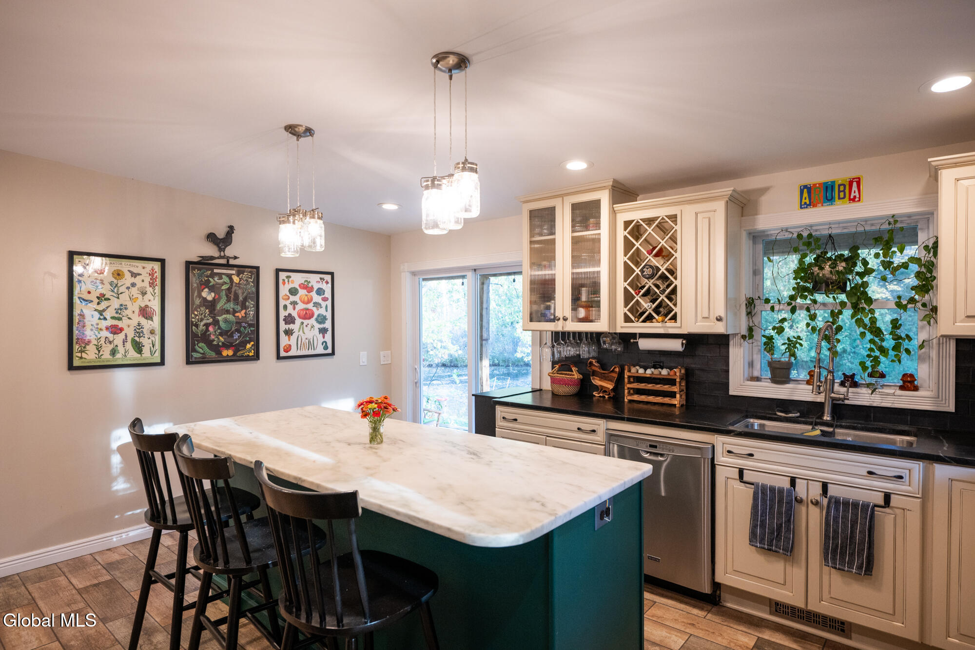 261 Old Post Road Malta, NY 12020 - Photo 18 of 48 _NZB5730