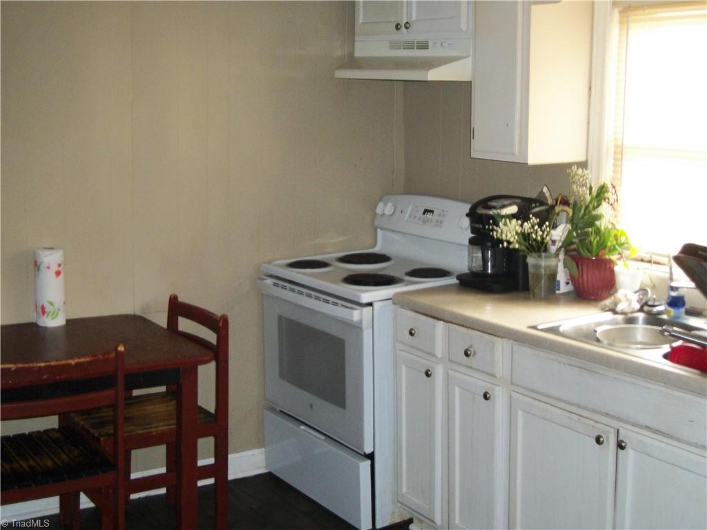303 Monroe Street Eden, NC 27288 - Photo 4 of 8