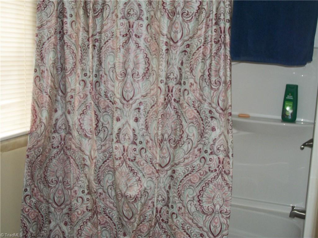 303 Monroe Street Eden, NC 27288 - Photo 7 of 8