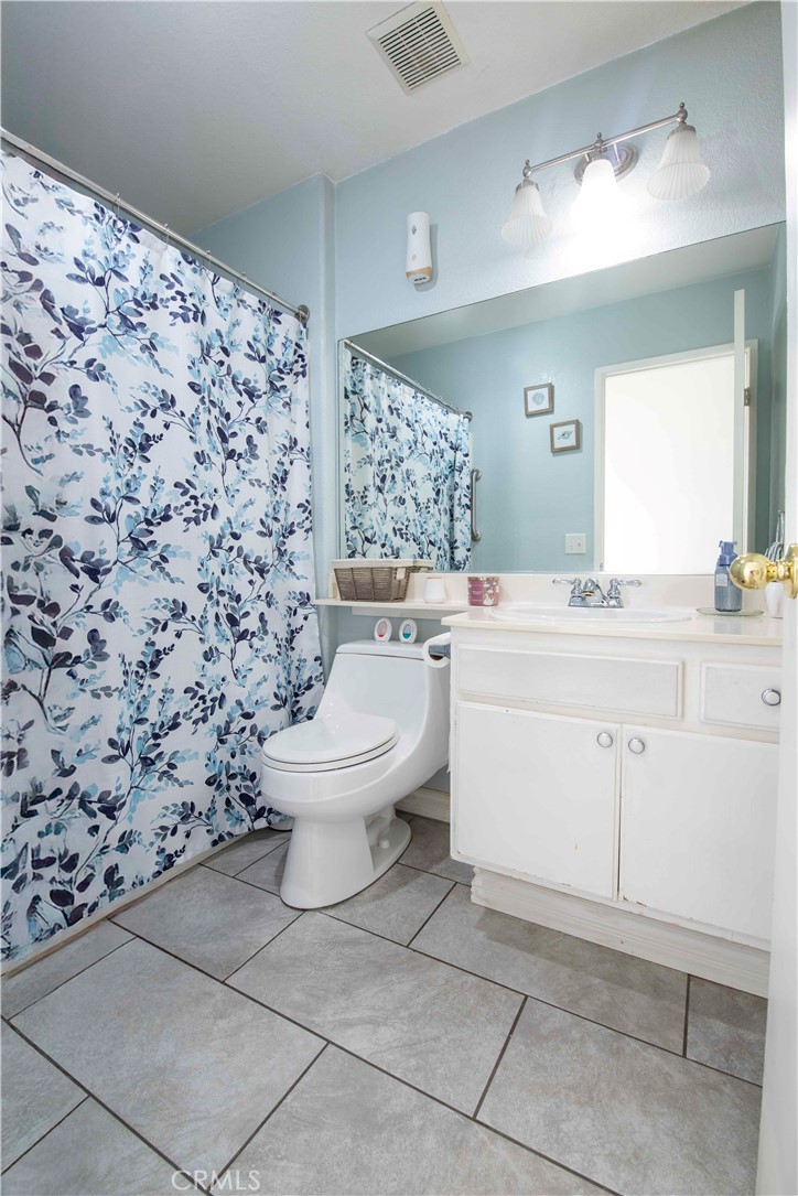 4543 Windstar Way Palmdale, CA 93552 - Photo 22 of 49