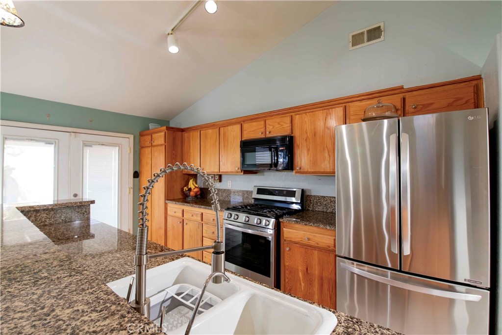 4543 Windstar Way Palmdale, CA 93552 - Photo 3 of 49