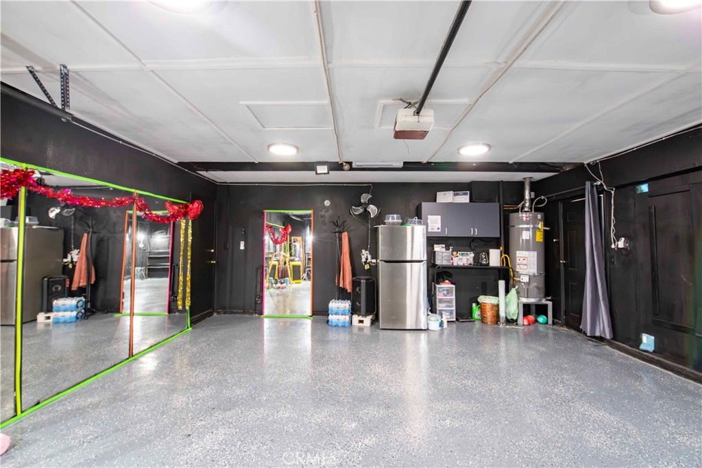 4543 Windstar Way Palmdale, CA 93552 - Photo 35 of 49